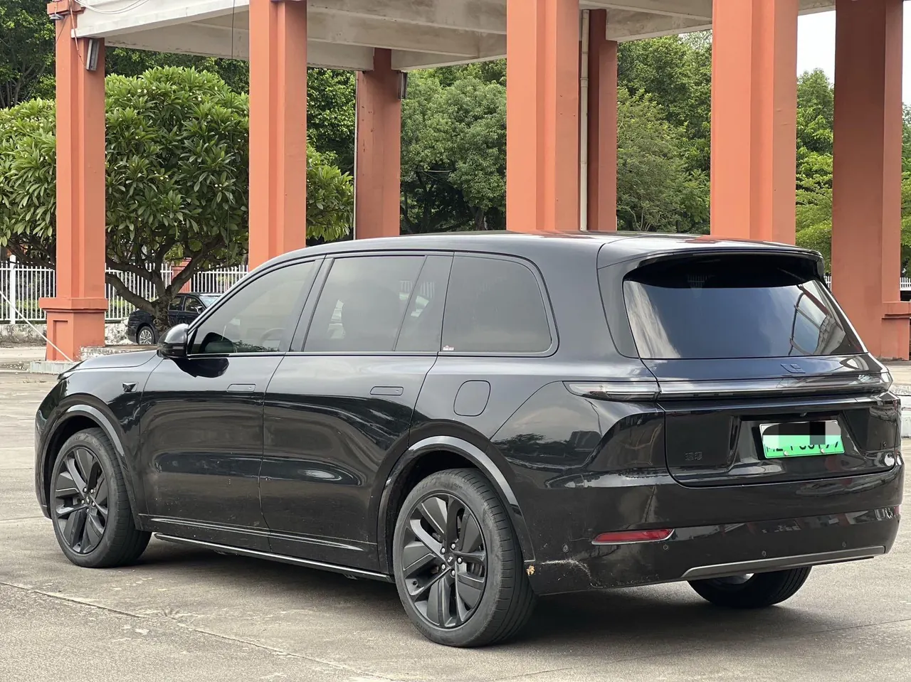 Li 2022 L9 1.5T Max Edition Automatic Gear 9