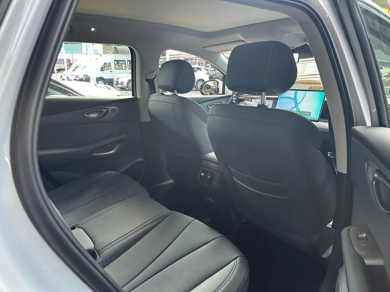BYD 2026 Sea Lion 05 DM-i 1.5 Stepless 220 Zhihang Edition Automatic Gear 7