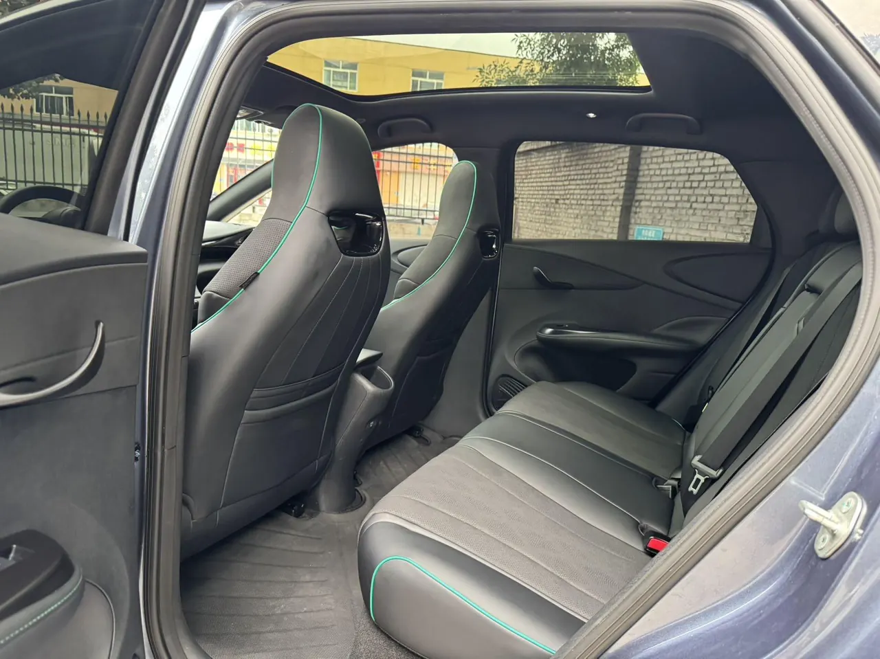 BYD 2024 Dolphin Glory Edition 420km Fashion Edition Automatic Gear 6
