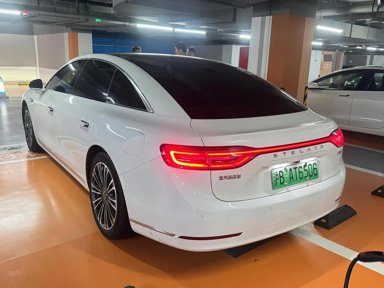 Luxeed 2024 S9 Ultra 4-wheel drive flagship automatic gear 4