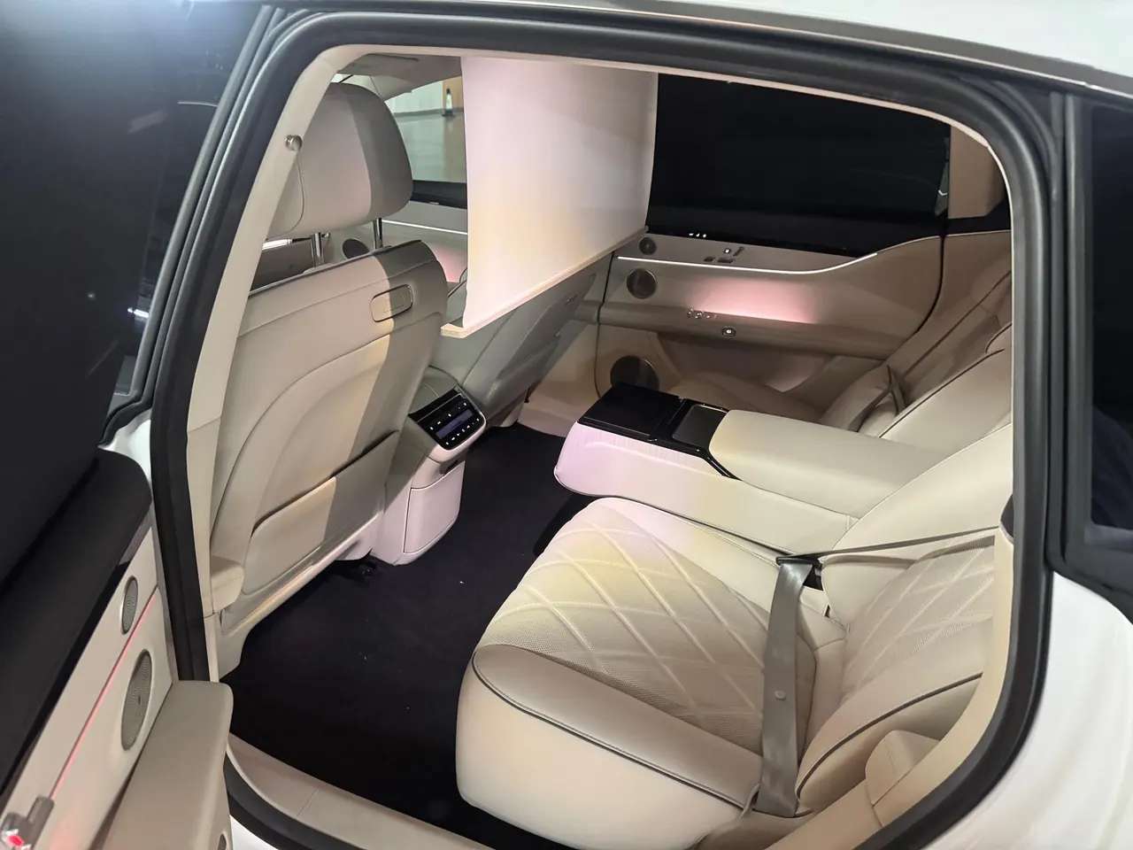 Luxeed 2024 S9 Ultra 4-wheel drive flagship automatic gear 6