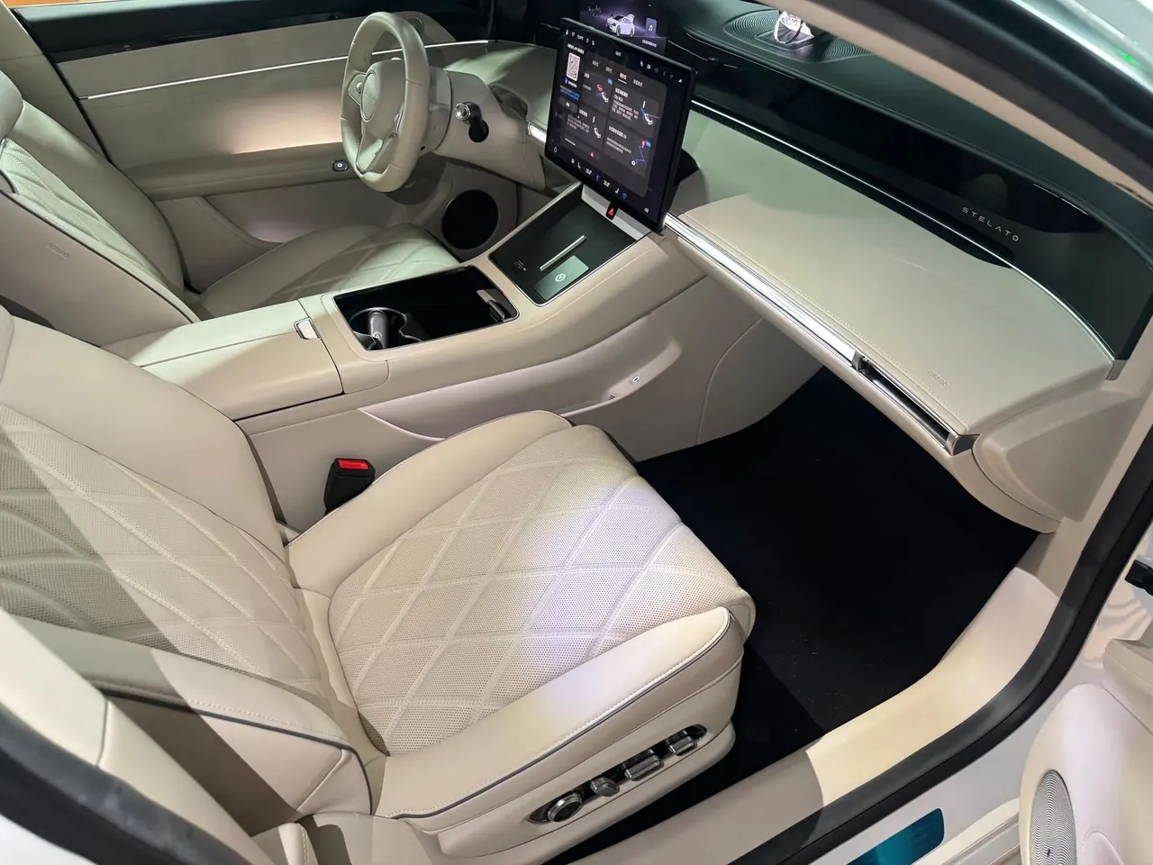Luxeed 2024 S9 Ultra 4-wheel drive flagship automatic gear 8
