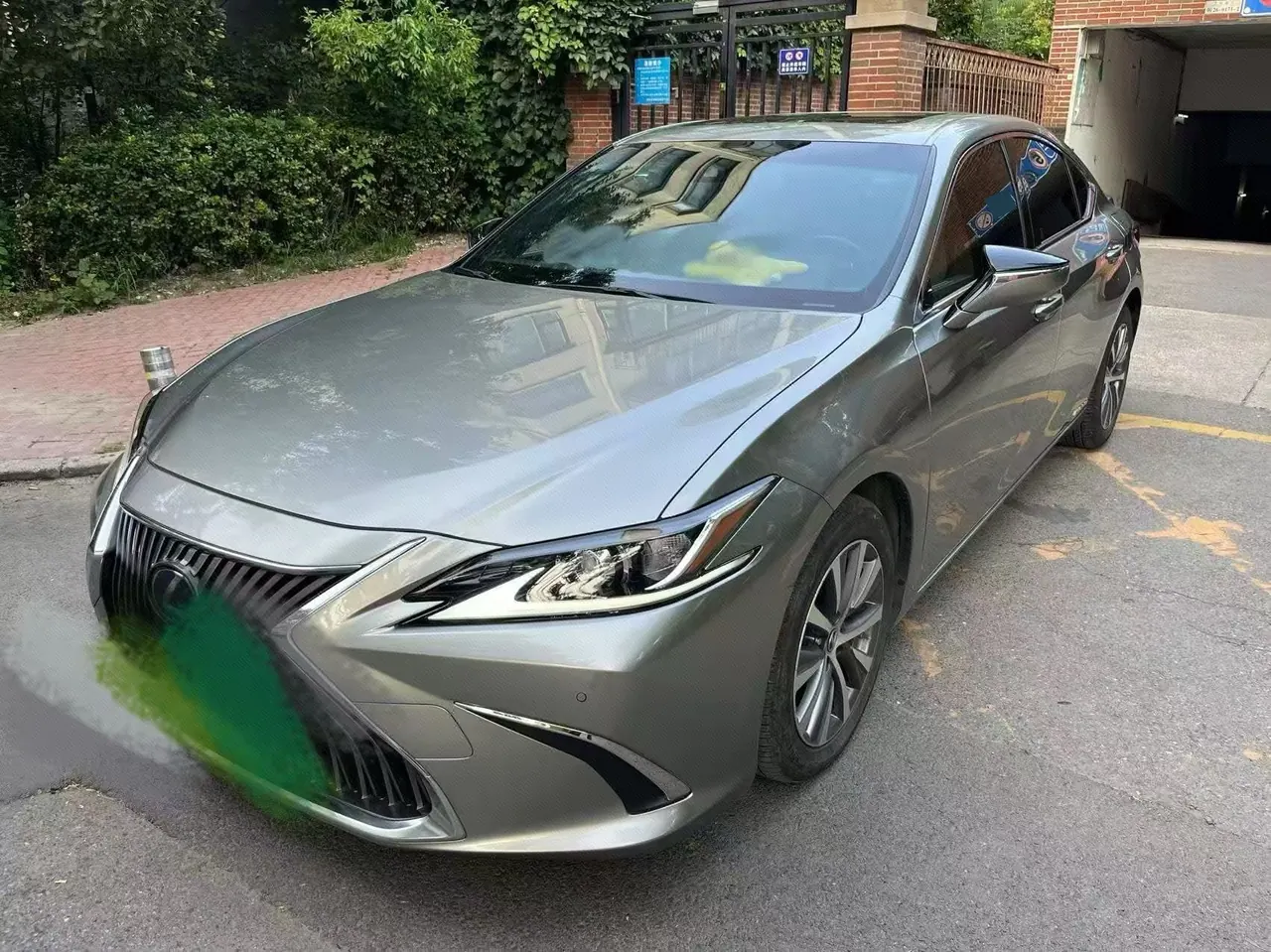 打开图片灯箱:Lexus ES (Imported) 2020 ES300h 2.5 Stepless Excellence Edition Automatic Gear