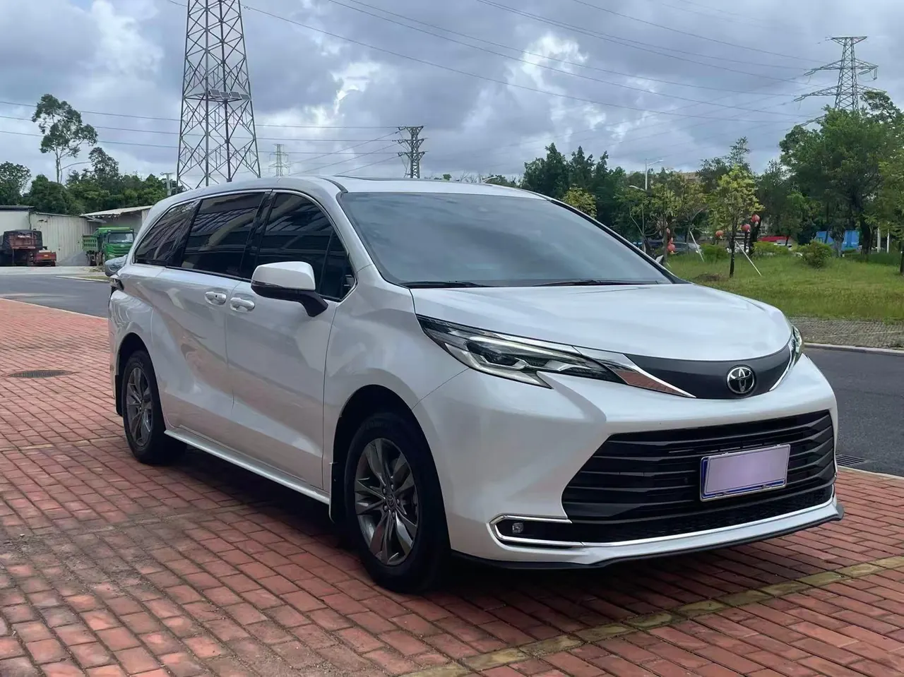 Toyota 2026 Sana 2.5 Stepless Two-Drive Comfort Edition Automatic Transmission 3