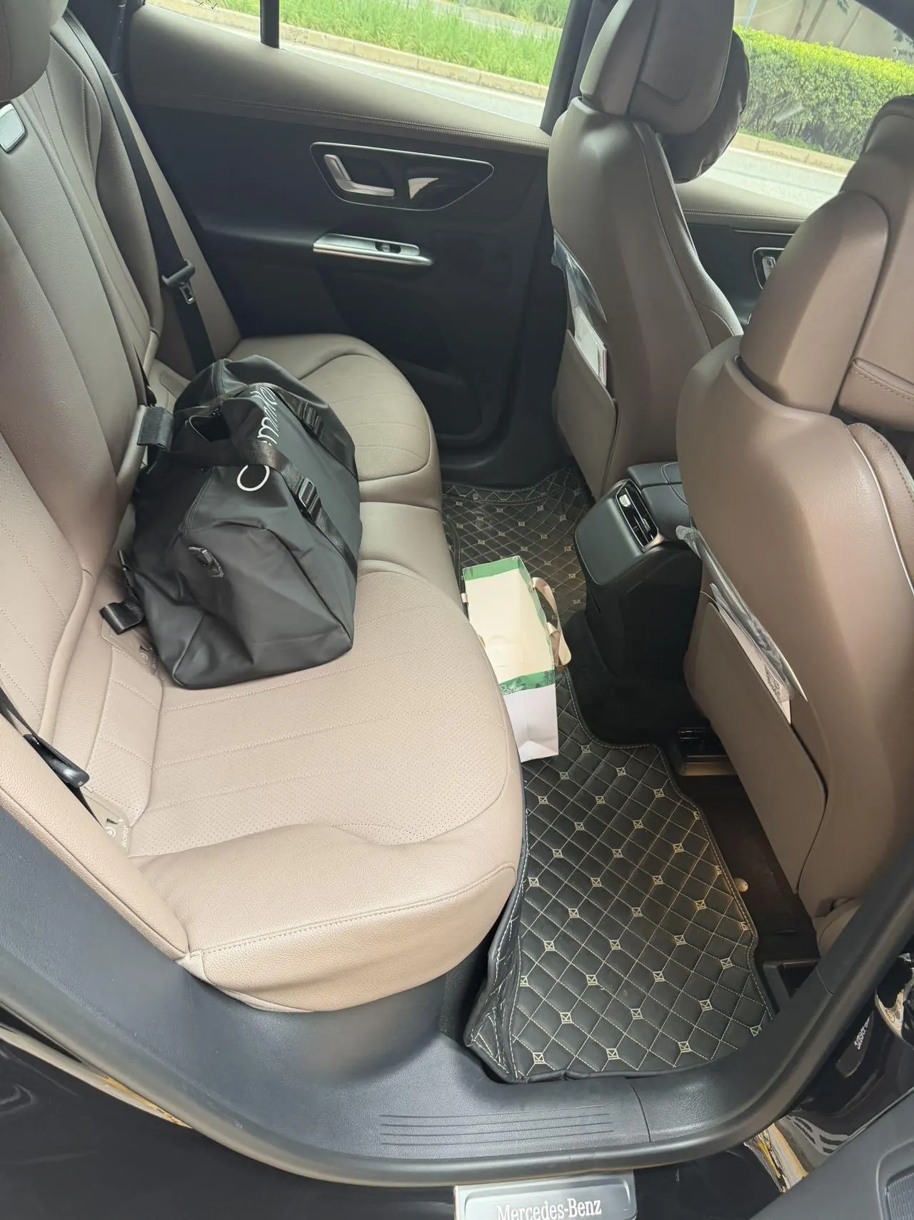 Mercedes Benz 2024 EQE SUV 500 4MATIC EQE SUV 500 4MATIC Pioneer Edition Automatic 3