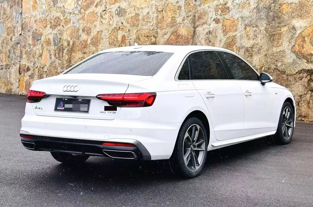 Audi 2020 A4L 2.0TFSI 40TFSI Fashion Dynamic Automatic 5