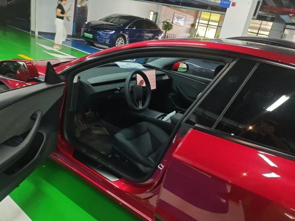 Tesla 2025 Model 3 Rear-Wheel-Drive Edition (facelift) Automatic Transmission 5