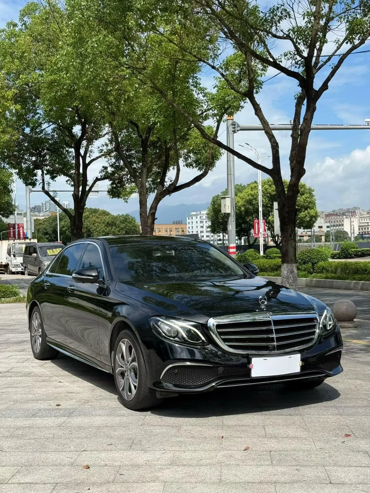 Mercedes Benz E Class 2020 E 300 L 2.0T Sports Luxury Automatic Gear 3