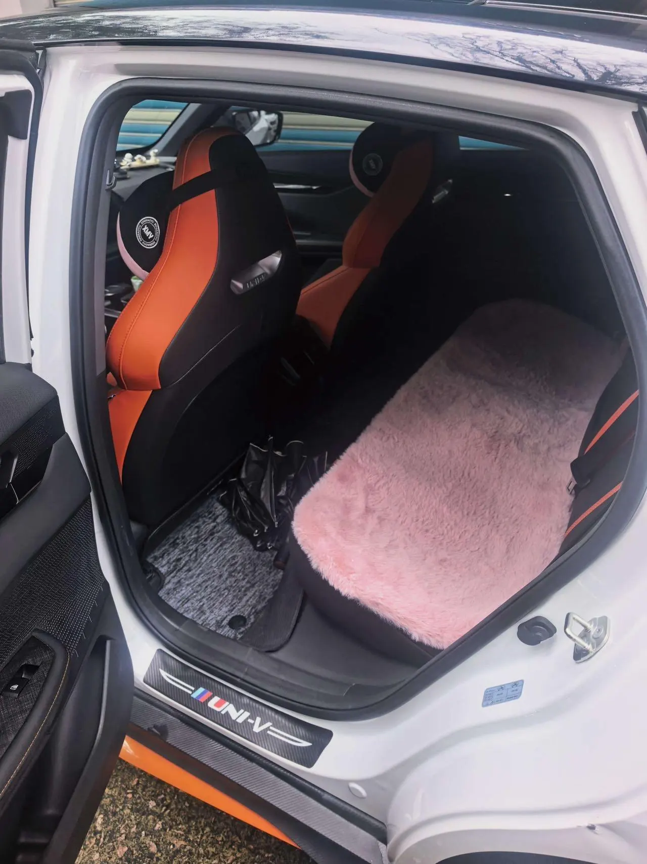 ChangAn 2024 UNI-V 1.5T Distinguished Sports Automatic 3