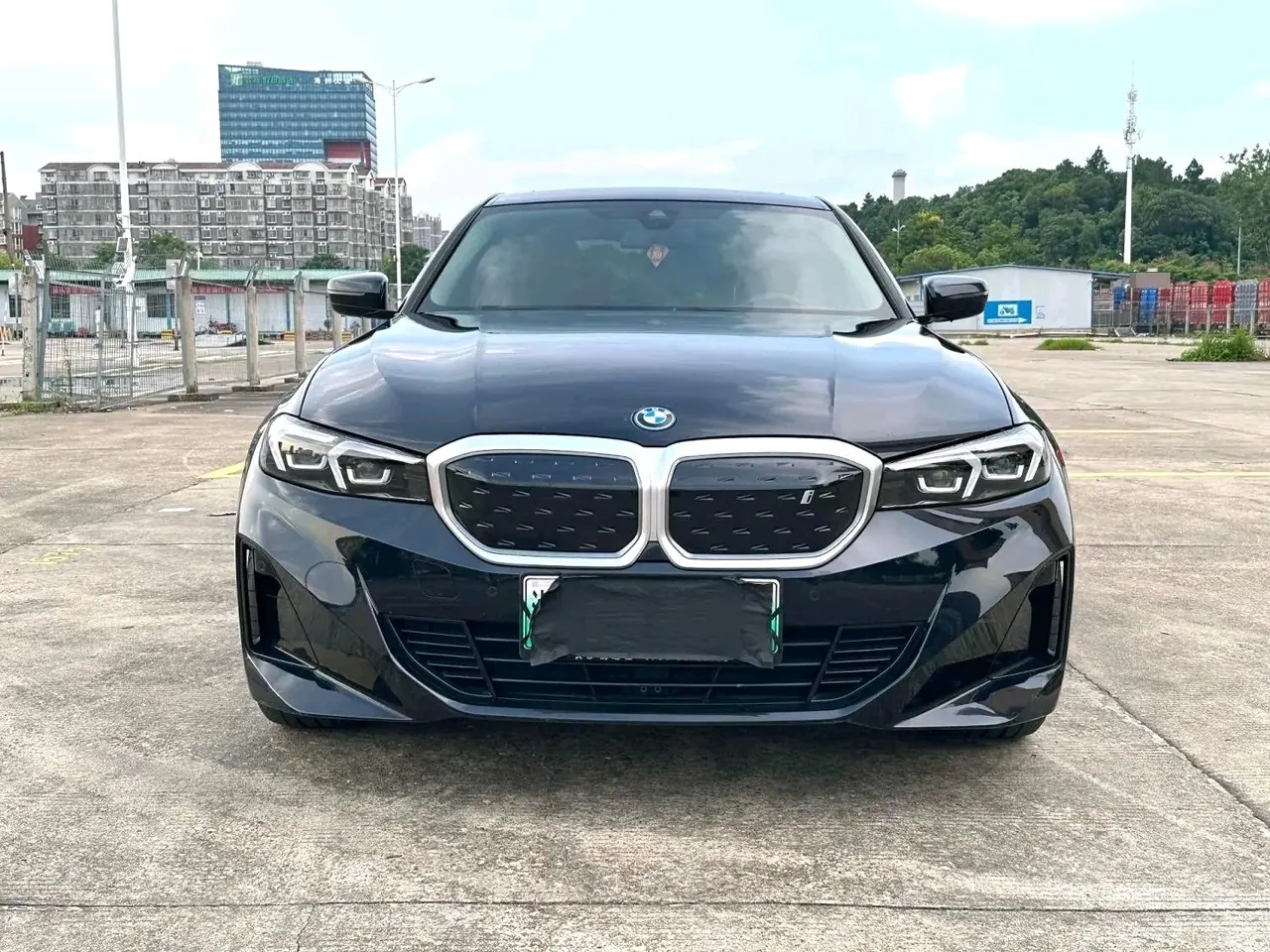 BMW 2022 i3 eDrive 35L automatic gear 2