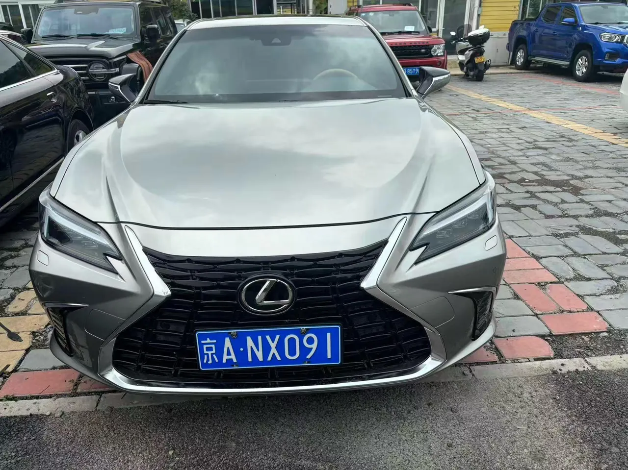 Lexus ES (Imported) 2025 ES300h 2.5 Stepless Premium Edition Automatic Gear 2
