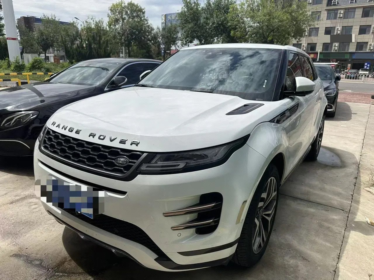 打开图片灯箱:Land Rover 2020 Range Rover Evoque 48V 2.0T 249PS R-DYNAMIC S Sports Edition Automatic Gear