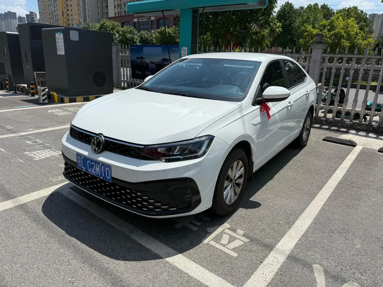 打开图片灯箱:Volkswagen 2025 Lavida New Trend 1.5 Outstanding New Edition Automatic Transmission