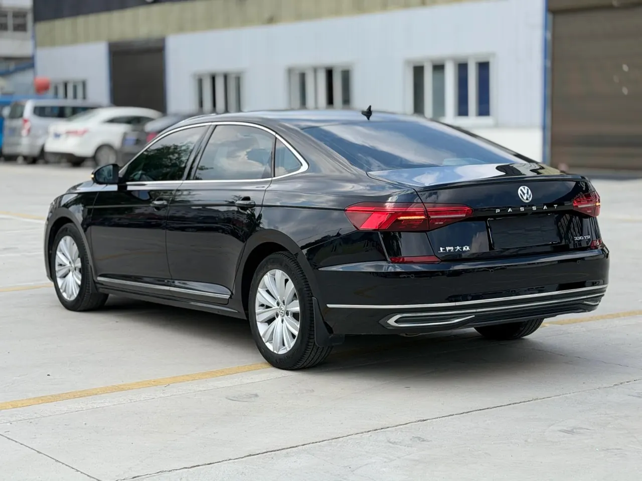 Volkswagen 2020 Passat 2.0TSI 330TSI Elite Edition Automatic 5