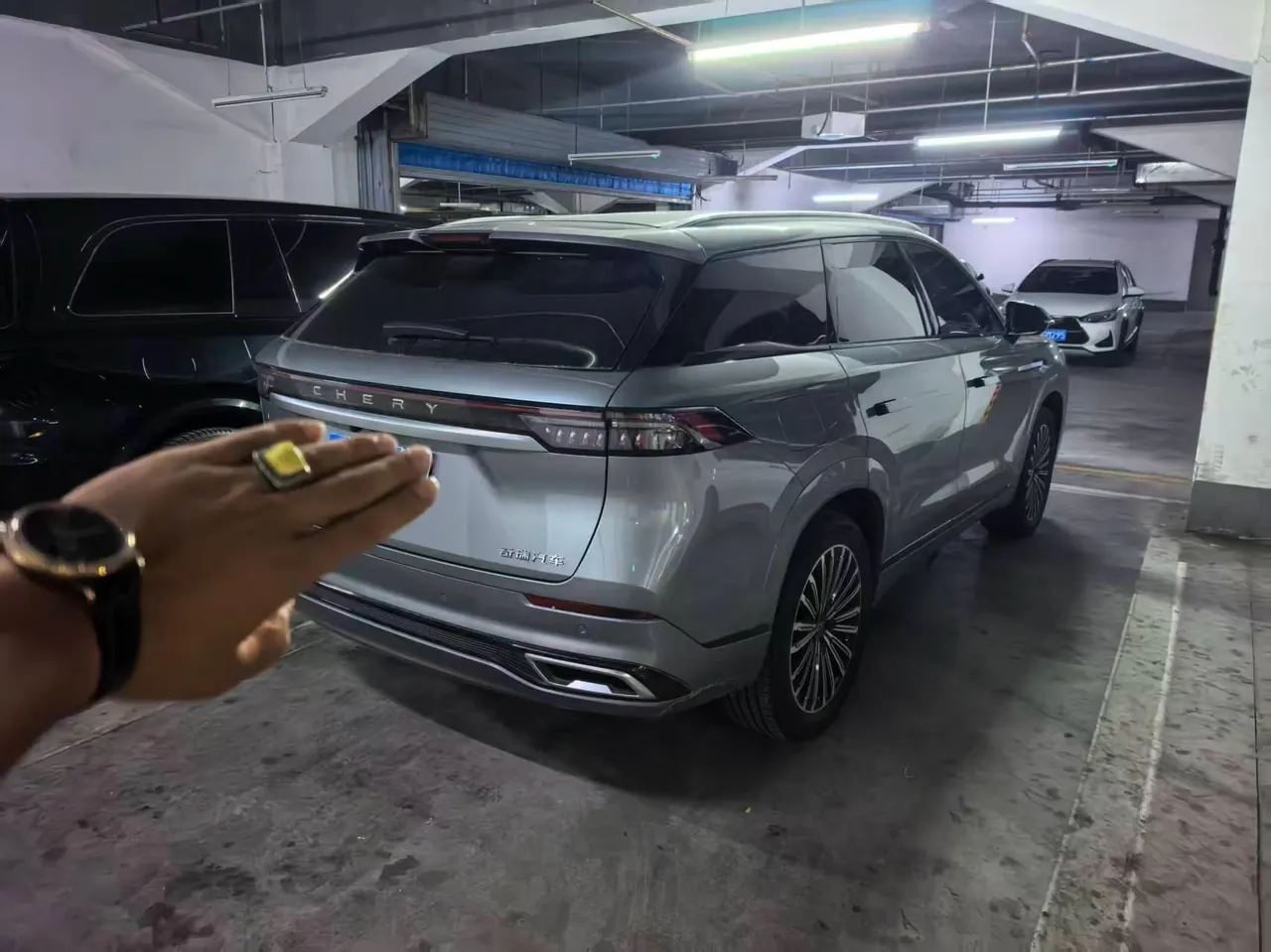 Chery 2025 Ruihu 9 2.0T Two-Drive Premium Edition 7-seat Automatic Gear 4
