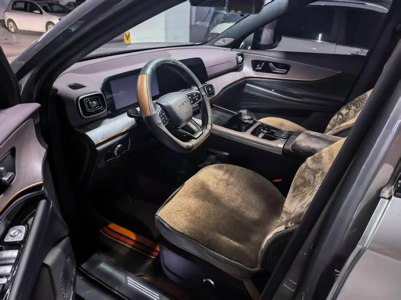 Chery 2025 Ruihu 9 2.0T Two-Drive Premium Edition 7-seat Automatic Gear 7