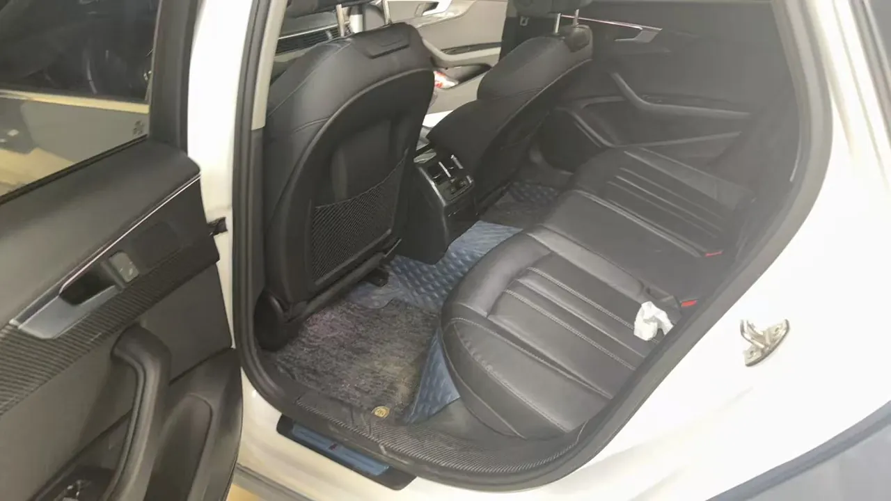 Audi 2020 A4L 2.0TFSI 40TFSI Quattro Deluxe Dynamic Automatic 5