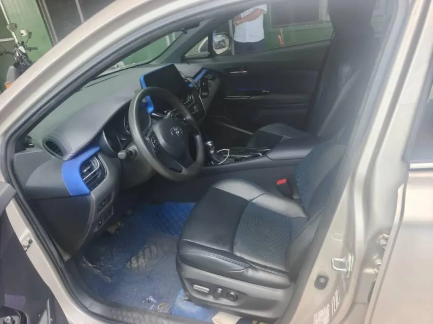 Toyota 2020 C- HR 2.0 stepless leading version of automatic gear 5