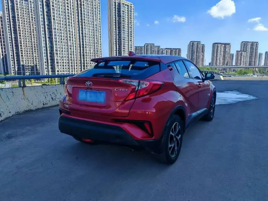 Toyota 2020 C- HR 2.0 Stepless Deluxe Edition Automatic Gear 6