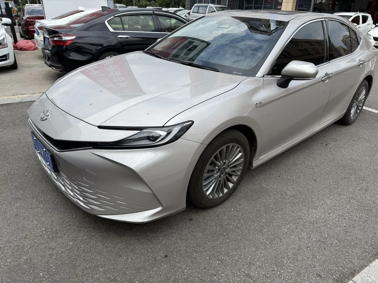 Open image lightbox: Toyota 2025 Camry Dual Engine 2.0HG Stepless Brilliant Edition Automatic Gear