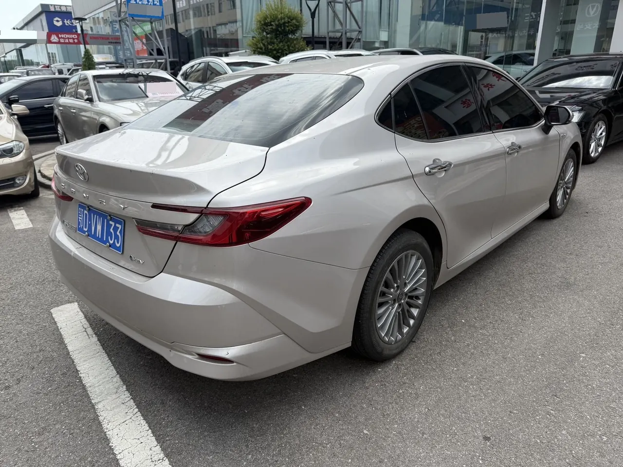 Toyota 2025 Camry Dual Engine 2.0HG Stepless Brilliant Edition Automatic Gear 3