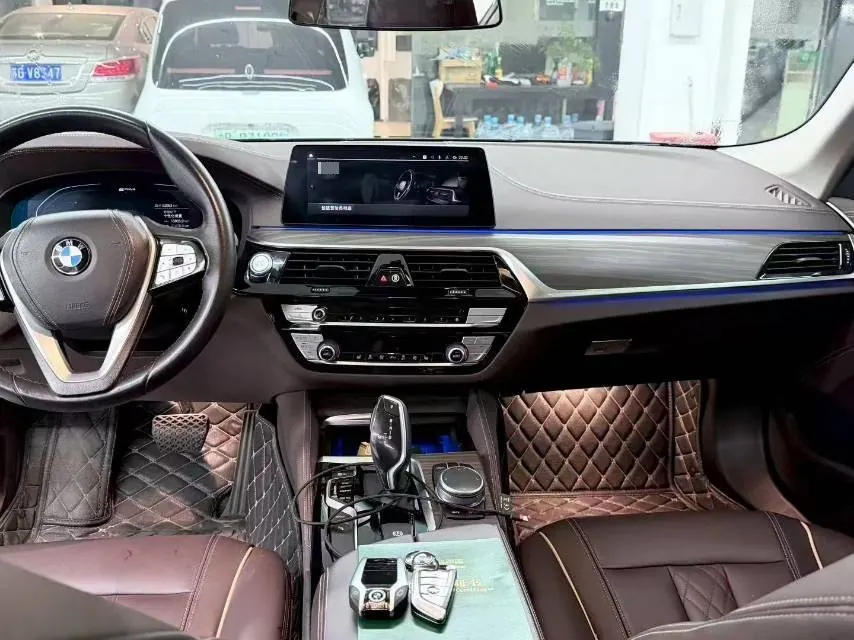 BMW 5 series new energy 2020 530Le 2.0T mileage upgraded luxury package automatic gear 4
