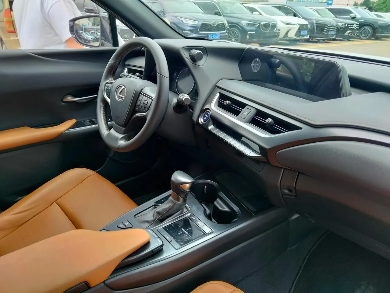 Lexus UX (Imported) 2020 UX260h 2.0 Stepless Exploration and Enjoy Edition Automatic Gear 4