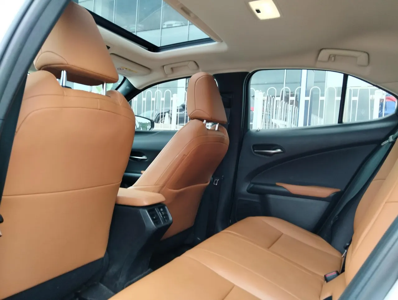 Lexus UX (Imported) 2020 UX260h 2.0 Stepless Exploration and Enjoy Edition Automatic Gear 5