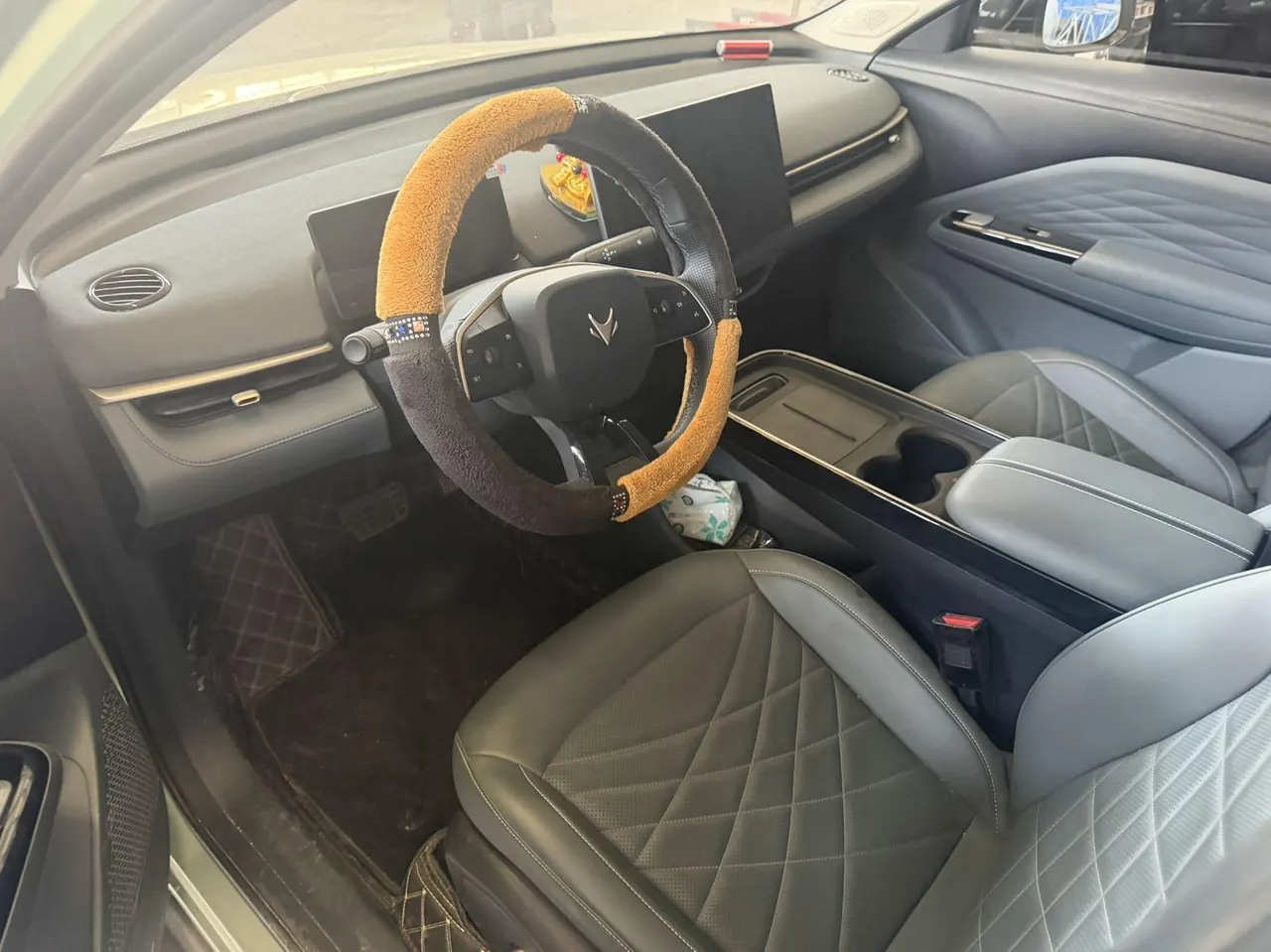 ARCFOX 2025 T 1 425 PLUS automatic gear 3