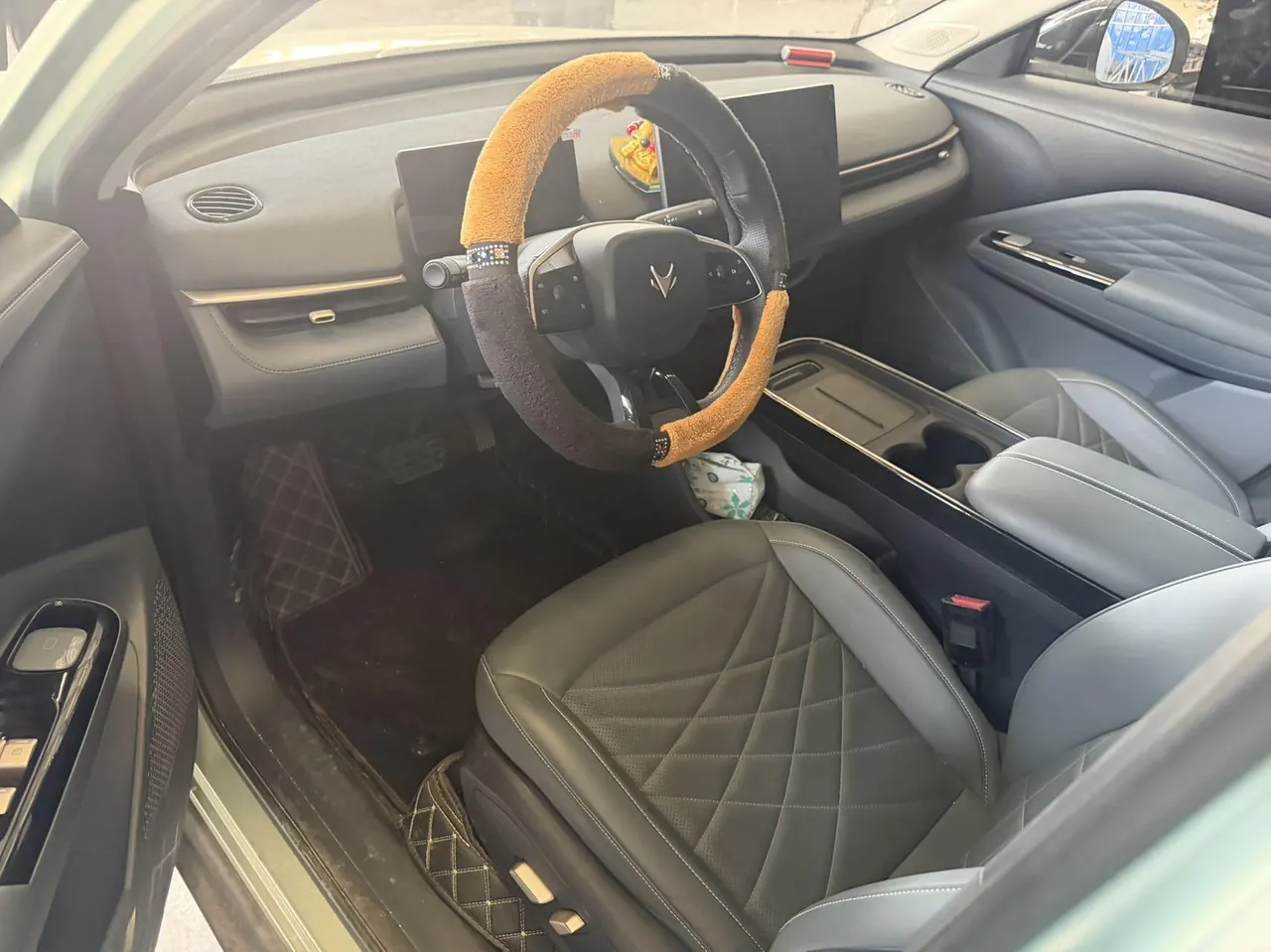 ARCFOX 2025 T 1 425 PLUS automatic gear 4
