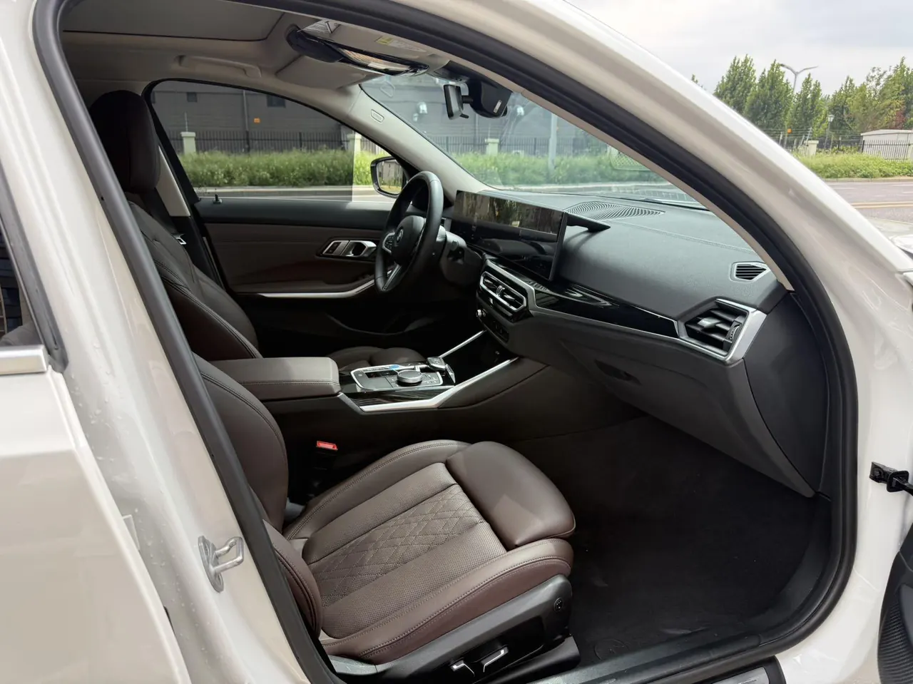 BMW 2024 i3 eDrive 35 L automatic gear 7