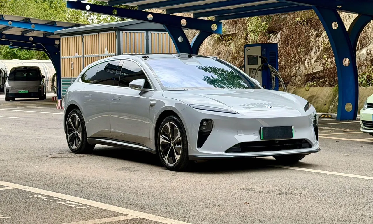 NIO 2024 ET5T 75kWh Touring automatic 3