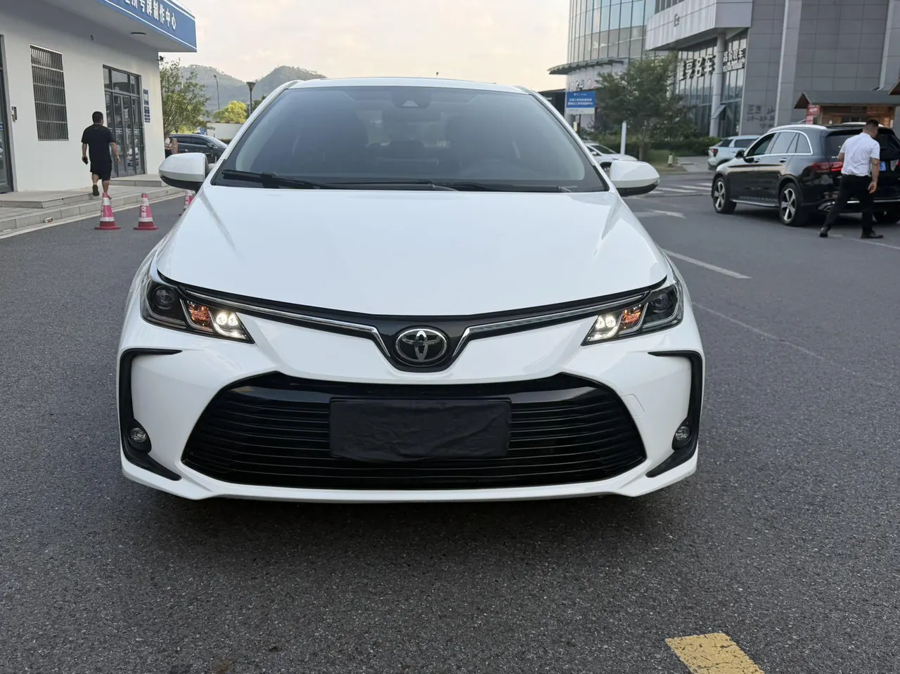 Toyota 2024 corolla 1.2T stepless elite version of automatic gear 2