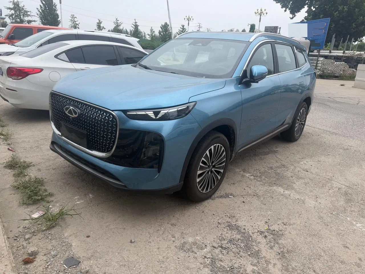 Chery 2025 Ruihu 8 PLUS C- DM 1.5T 90KM Honorable 5-seat Automatic Gear - View 1