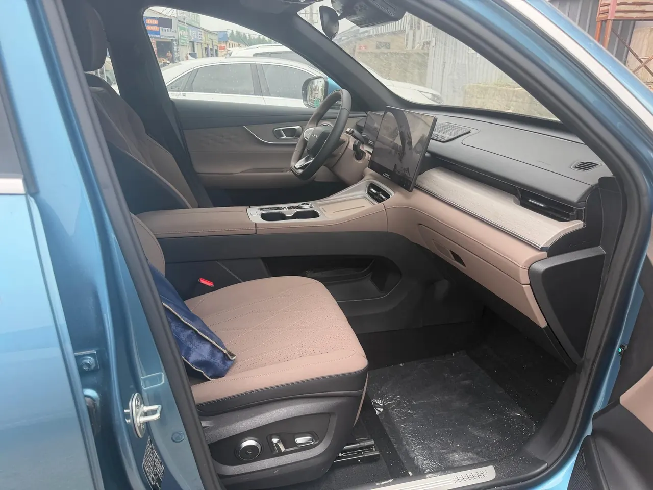 Chery 2025 Ruihu 8 PLUS C- DM 1.5T 90KM Honorable 5-seat Automatic Gear 7