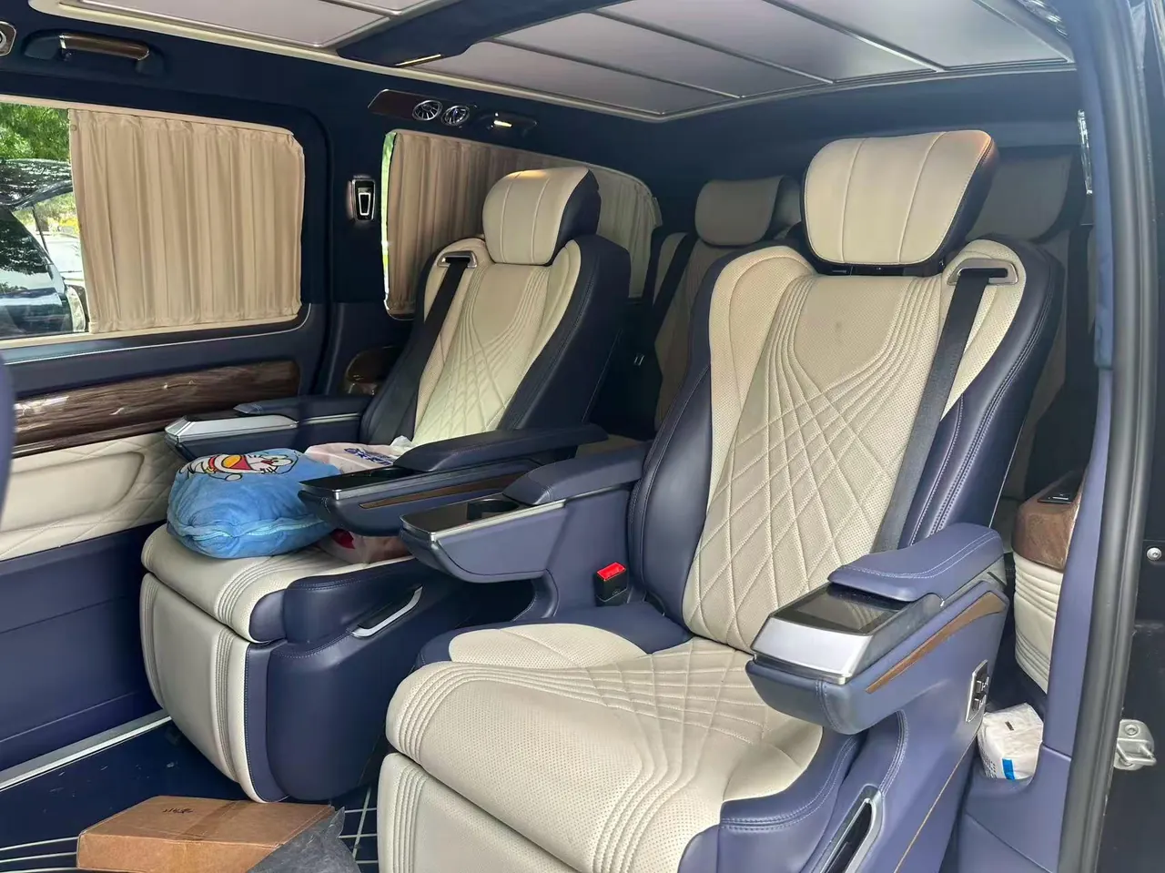 Mercedes Benz 2020 Vito 2.0T Elite Edition 7-seat Automatic Gear 5