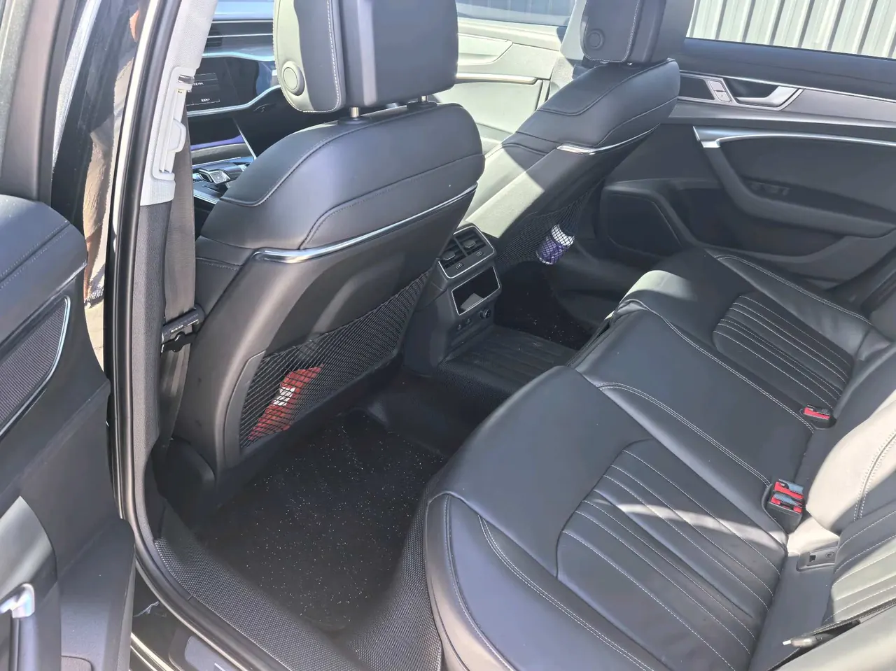 Audi 2024 A6L 2.0TFSI 45TFSI Zhenzhiya Automatic Gear 3