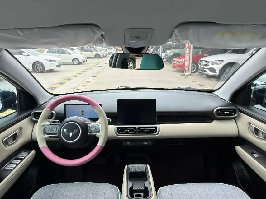 WuLing 2024 Plantronics PLUS 330km Five-seat Edition Automatic Gear 5