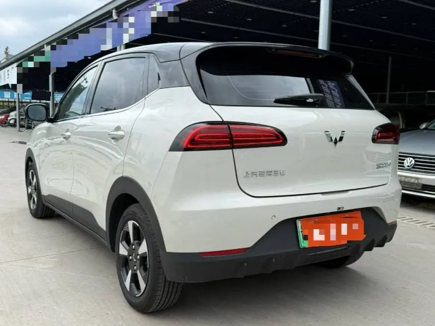 WuLing 2024 Plantronics PLUS 330km Five-seat Edition Automatic Gear 8