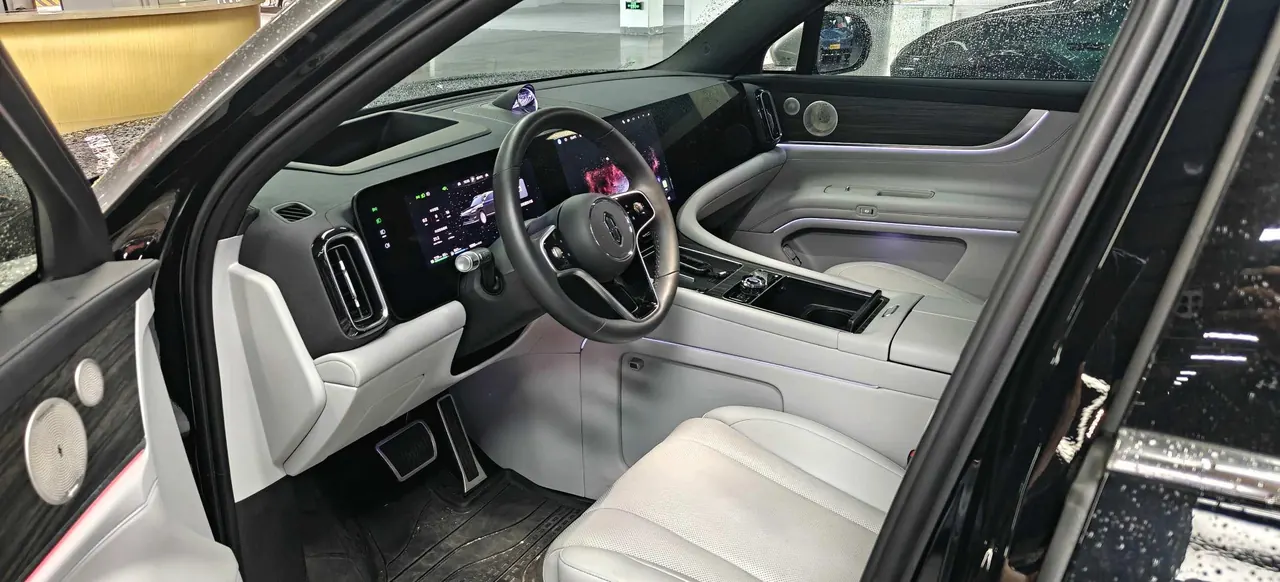 AITO 2025 AITO M9 extended range Max version 52kWh6 seat version automatic gear 3