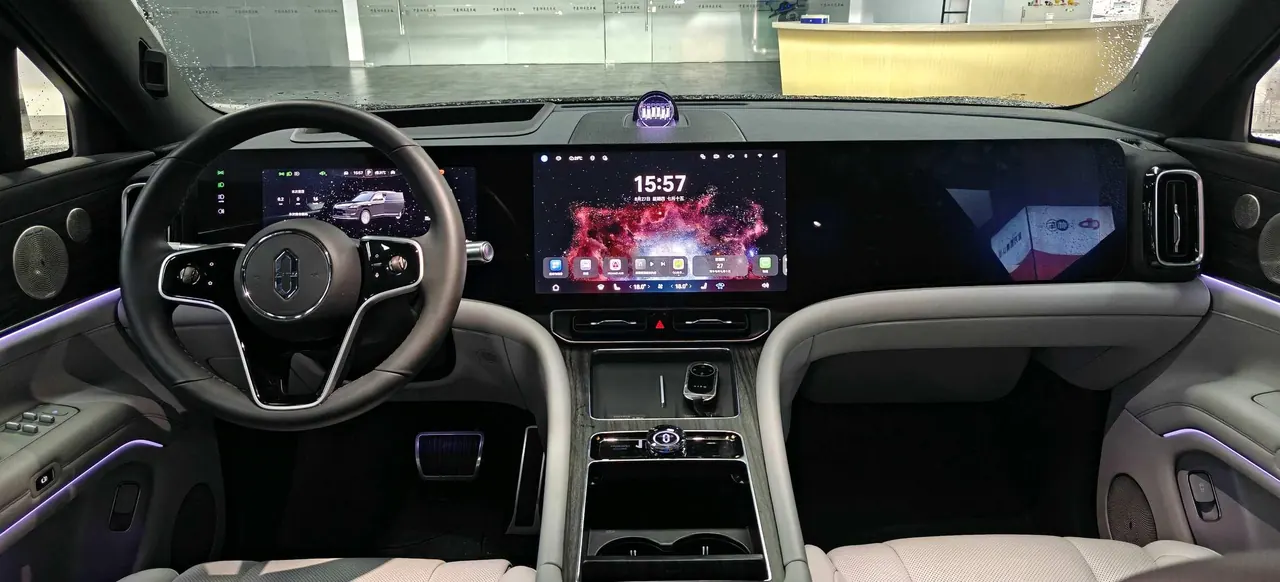 AITO 2025 AITO M9 extended range Max version 52kWh6 seat version automatic gear 4