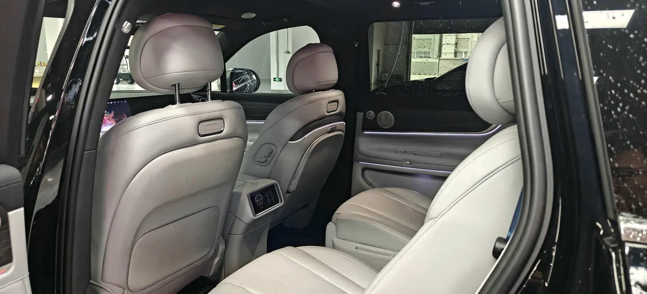 AITO 2025 AITO M9 extended range Max version 52kWh6 seat version automatic gear 5