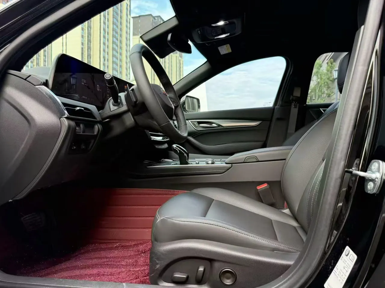 Cadillac 2025 CT5 2.0T 28T City Sports Edition Automatic Gear 4