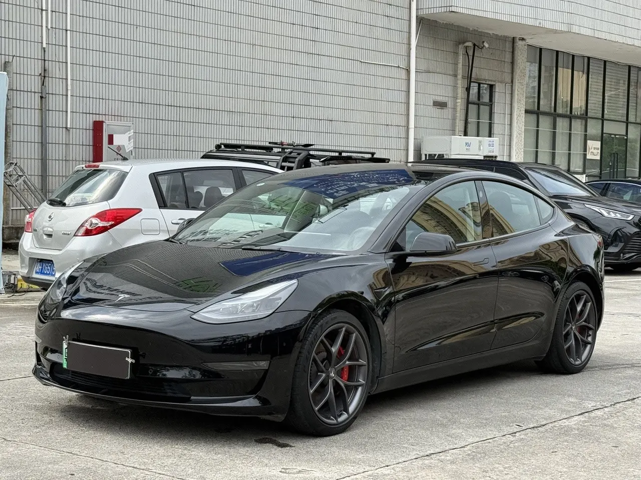 打开图片灯箱:Tesla 2021 Model 3 Performance high-performance all-wheel drive automatic transmission