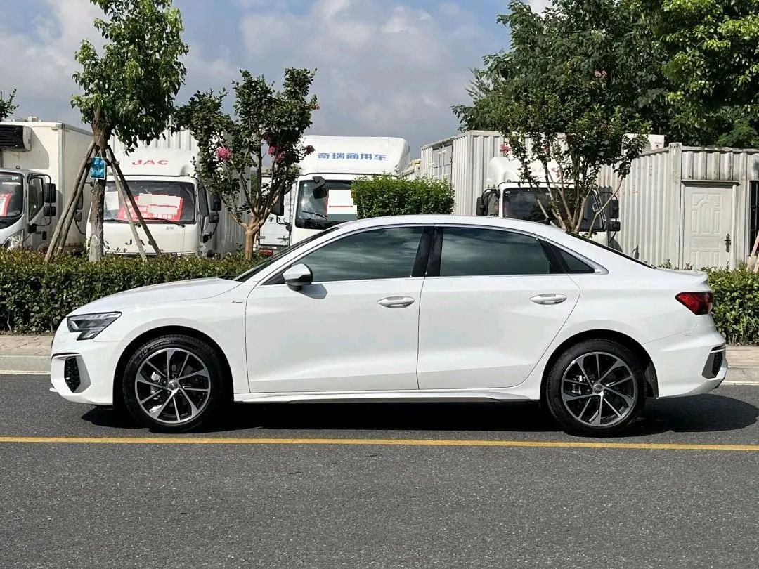 Audi 2021 A3L Limousine 1.4TFSI 35TFSI Aggressive Sports Automatic 6