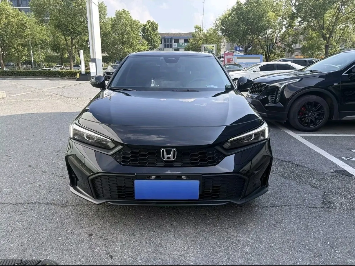 Honda 2025 Civic 1.5T Stepless 240TURBO Zhiqu Plus Automatic Gear 3