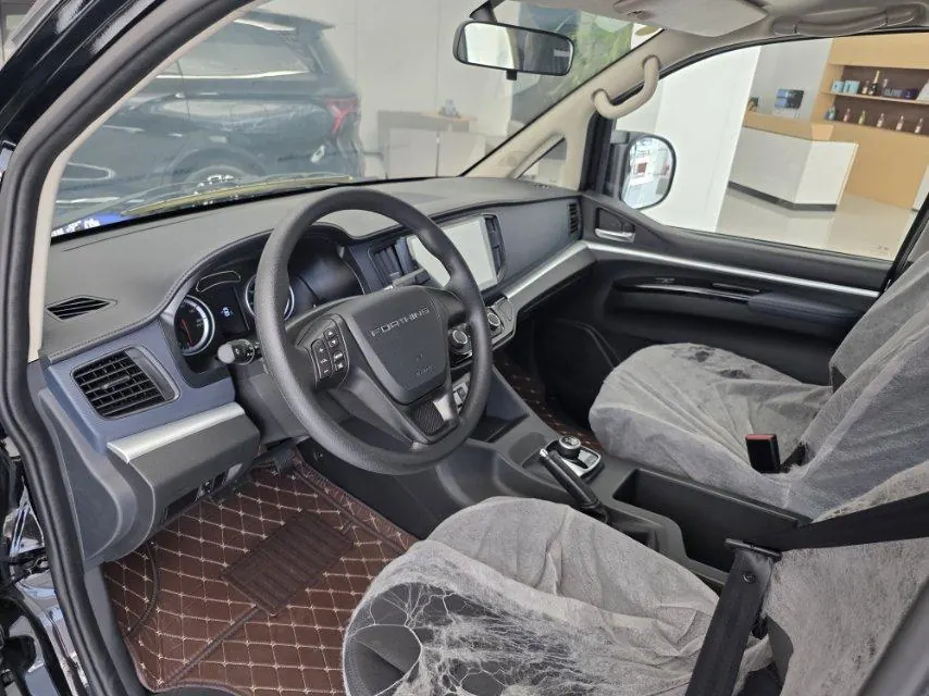 Forthing Lingzhi M5 New Energy 2025 Lingzhi EV 420km City Transport Edition 7-seat Automatic Gear 4