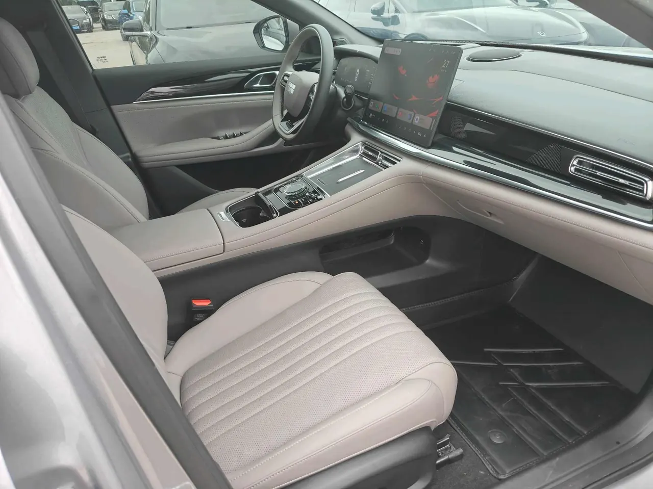 Geely Galaxy 2026 star shine 7 EM-i 1.5 220km four-wheel drive star shine version automatic gear 4