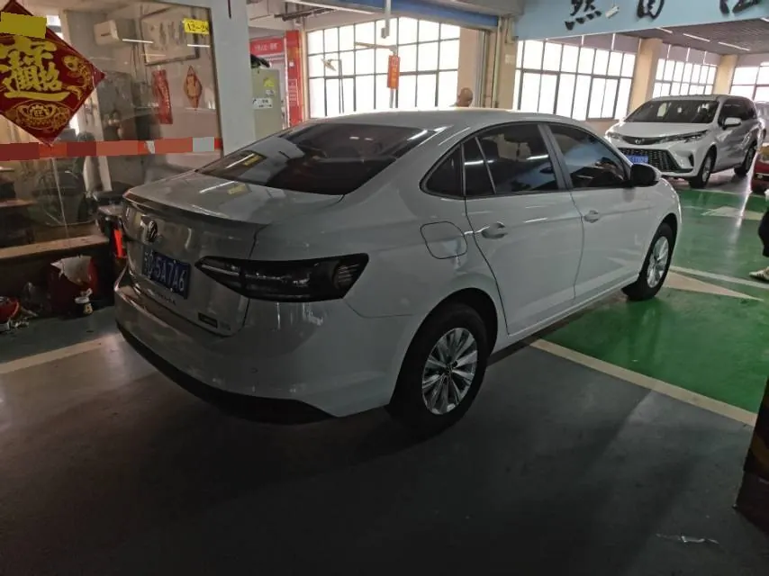 Volkswagen 2026 Lavida New 1.5 Outstanding New Yida Automatic Gear 5