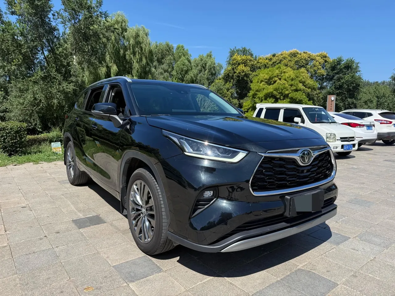 Toyota 2026 Highlander 2.0T 380T 4-wheel drive premium version 7-seat automatic gear 3